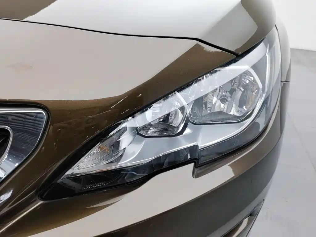 Peugeot 408 2015 — фото 7