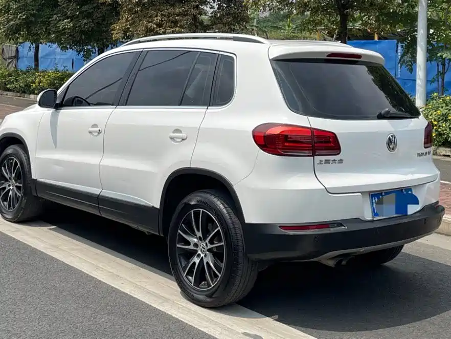 Volkswagen Tiguan 2013 — фото 4