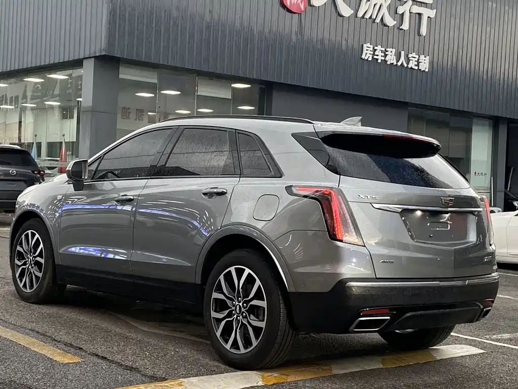 Cadillac XT5 2024 — фото 9