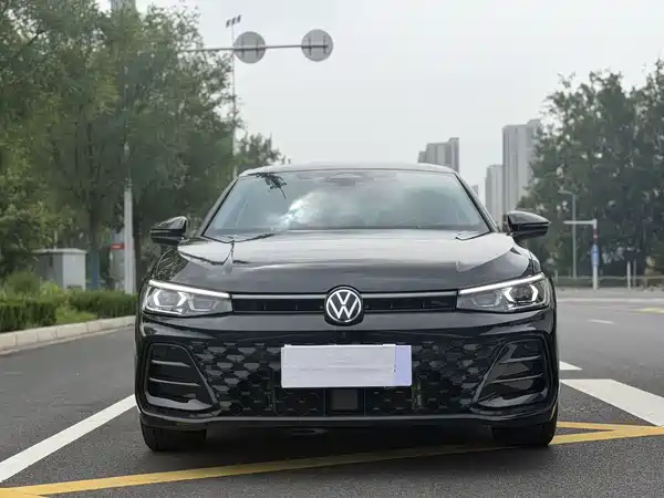 Volkswagen Passat 2025