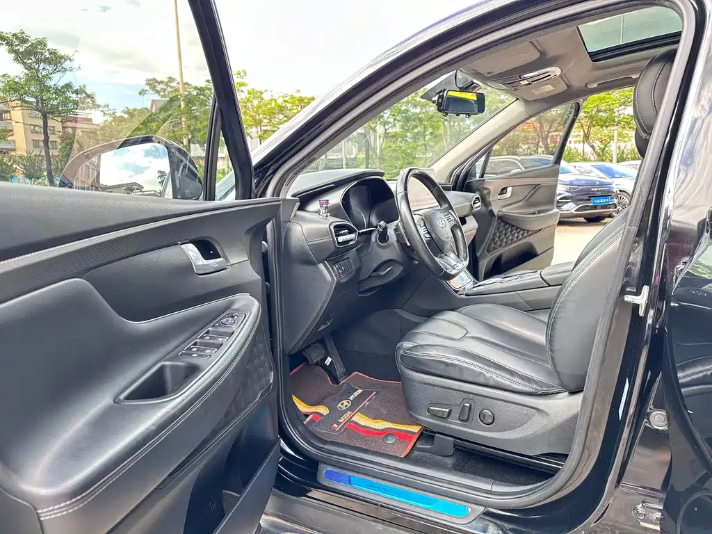 Hyundai Santa Fe 2020 — фото 11