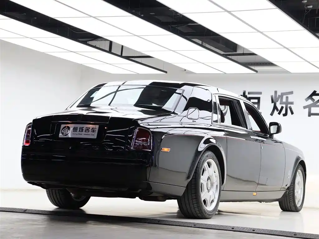 Rolls-Royce Phantom 2013 — фото 18