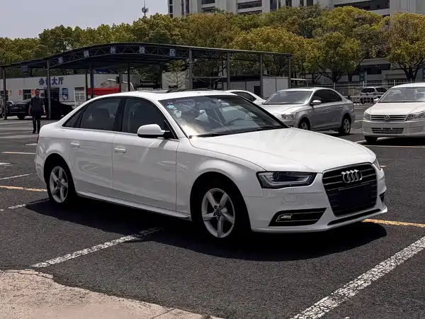 Audi A4L 2013