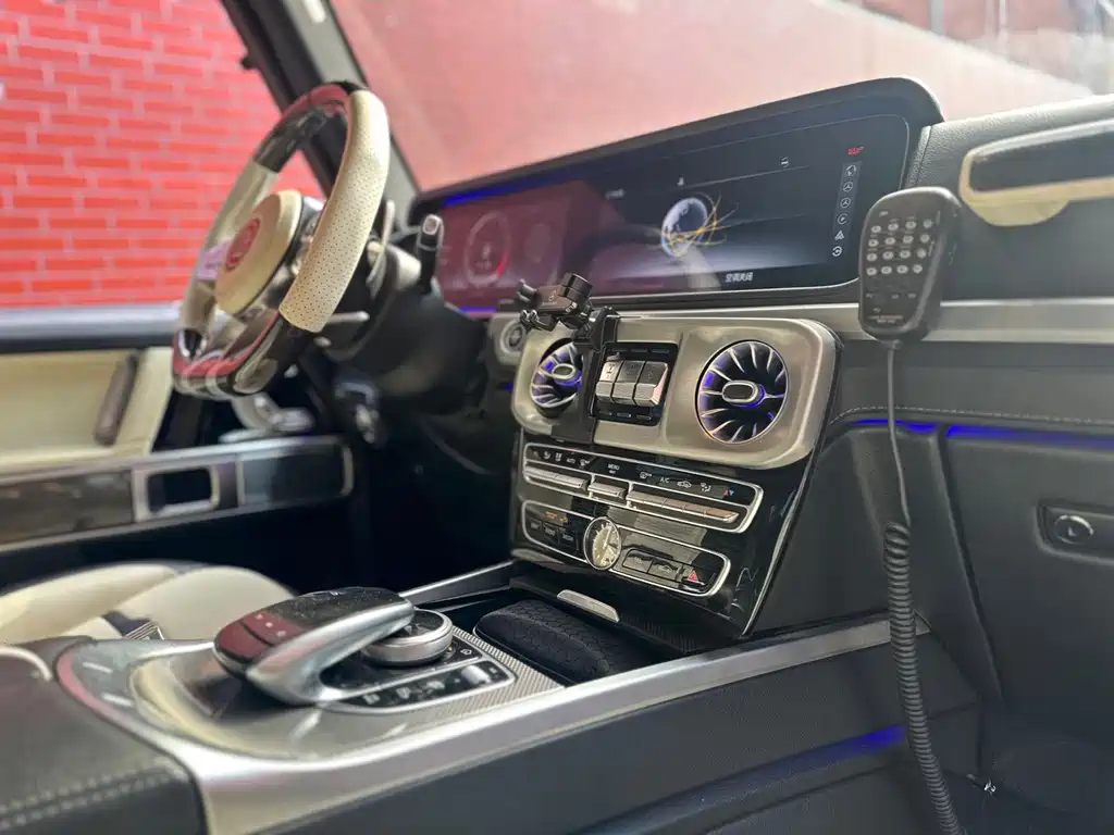 Mercedes-Benz G-Class 2018 — фото 12