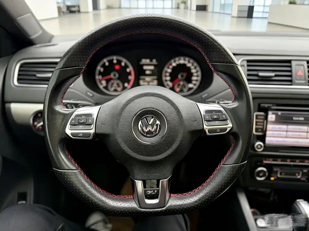 Volkswagen Sagitar 2015 — фото 10