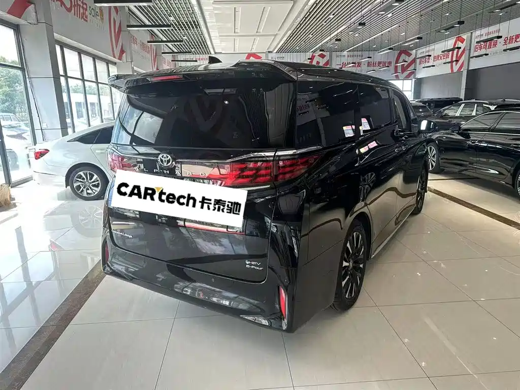 Toyota Alphard 2024 — фото 9