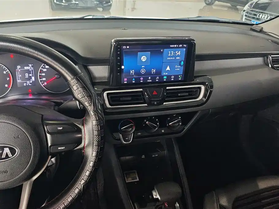 Kia Forte 2020 — фото 12