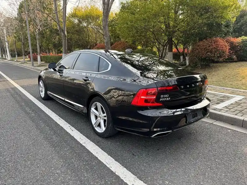 Volvo S90 2019 — фото 12