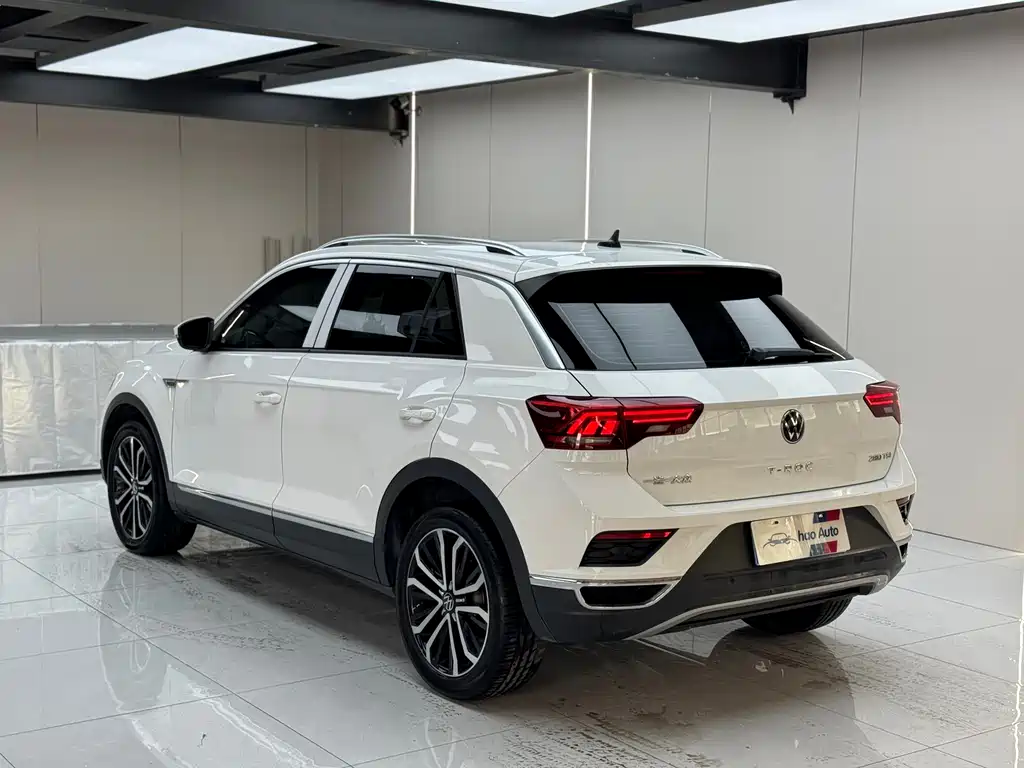 Volkswagen T-Roc 2021 — фото 4