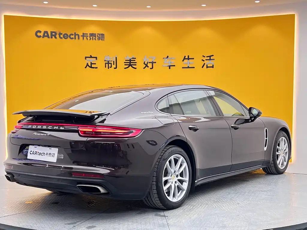 Porsche Panamera 2019 — фото 34
