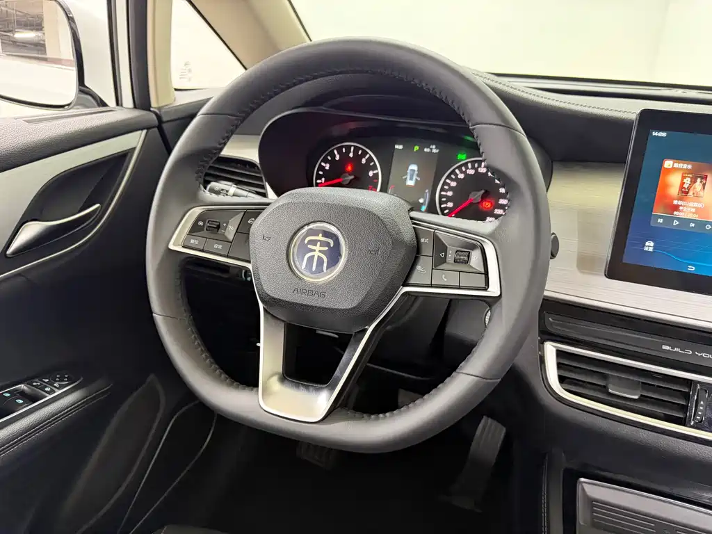 BYD MAX 2022 — фото 12