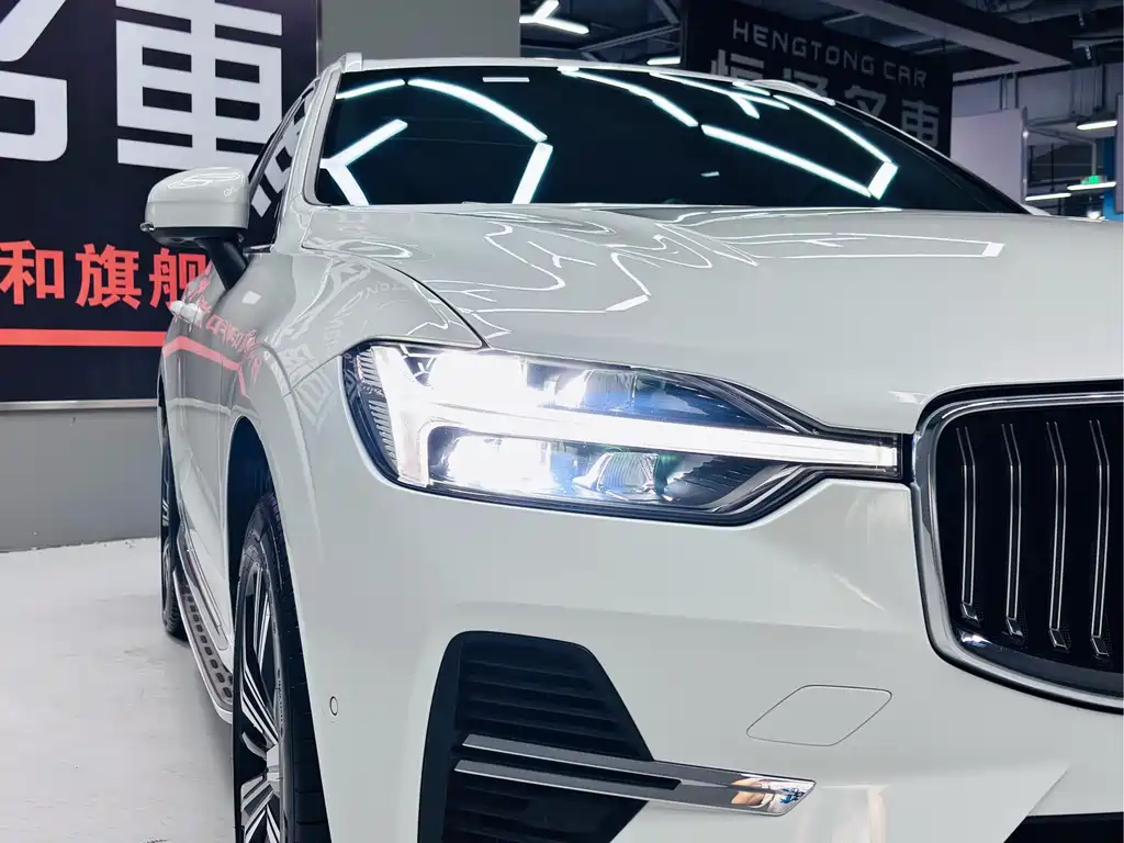 Volvo XC60 PHEV 2023 — фото 6