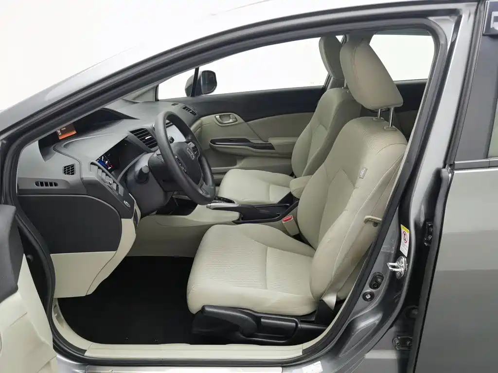 Honda Civic 2014 — фото 10