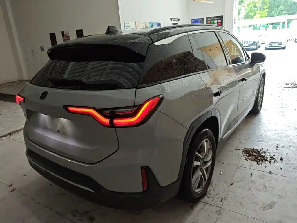NIO ES6 2021