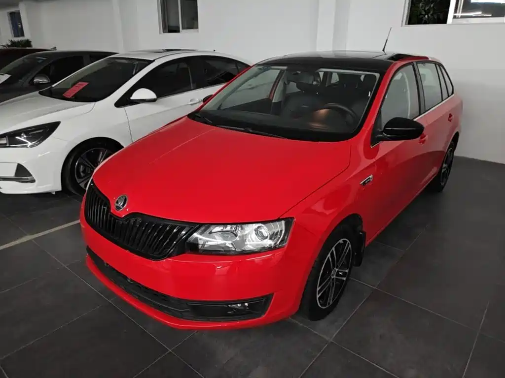 Skoda Rapid Spaceback 2017 — фото 2