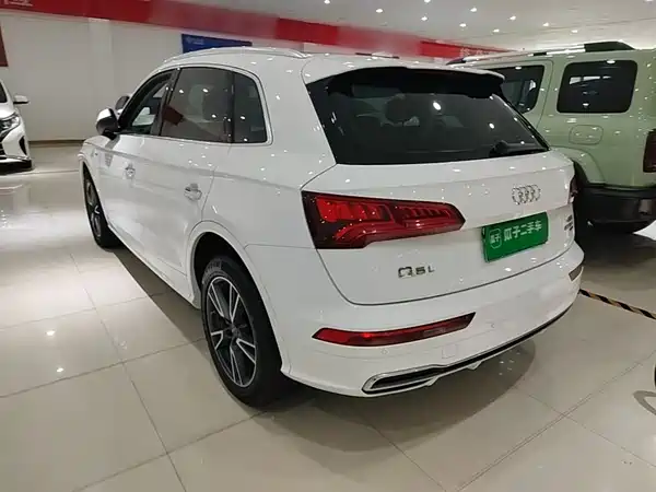Audi Q5L 2021