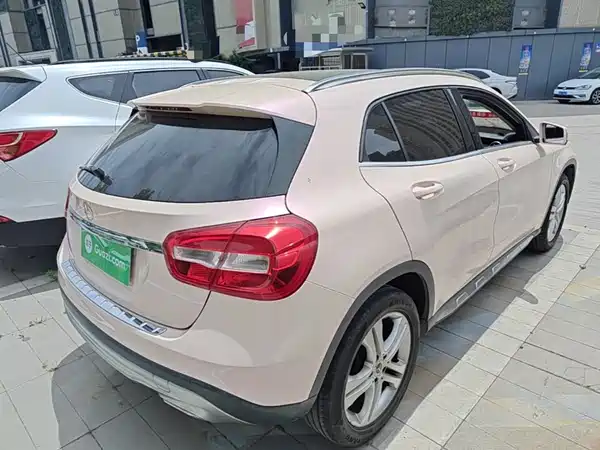 Mercedes-Benz GLA 2016