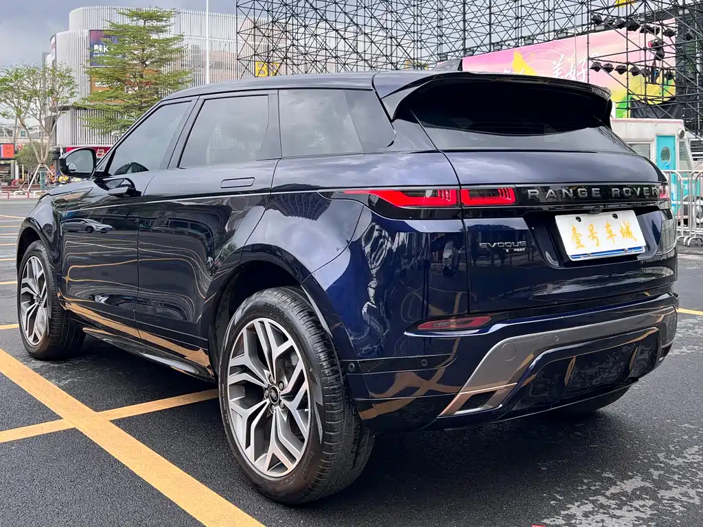 Land Rover Evoque 2021 — фото 3