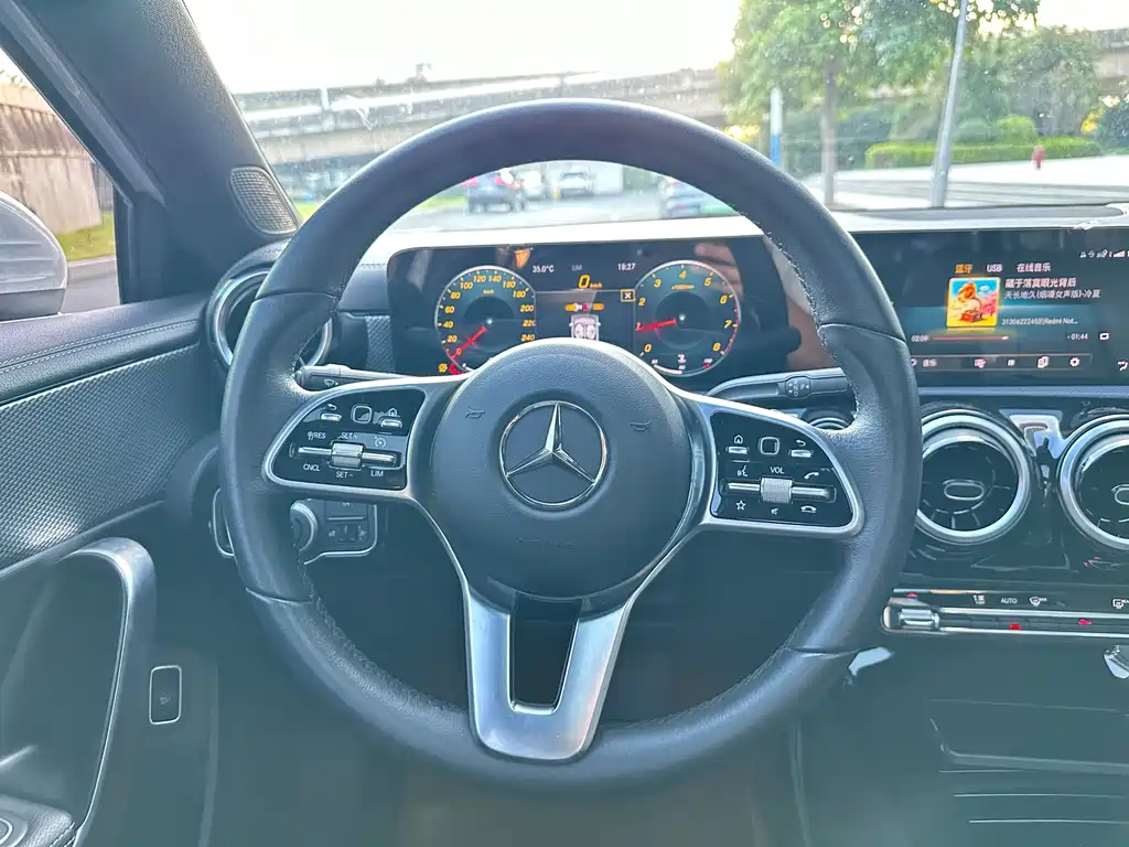 Mercedes-Benz A-Class 2022 — фото 12