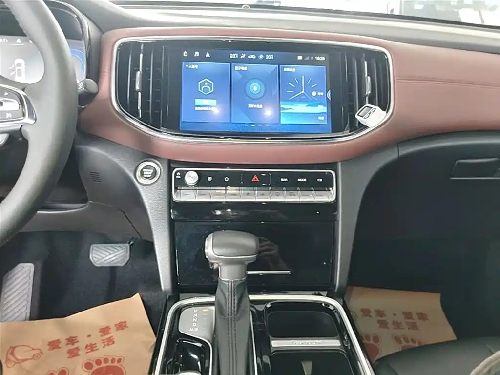 GAC Motor Trumpchi GS8 2020 — фото 13