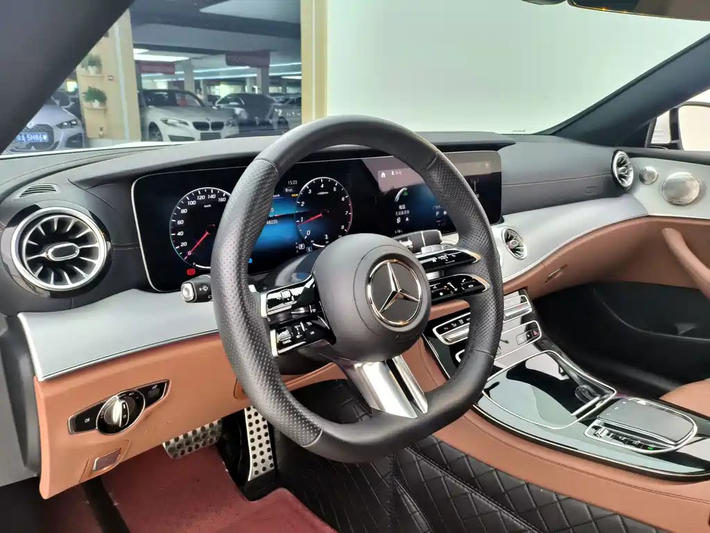 Mercedes-Benz E-Class 2023 — фото 10
