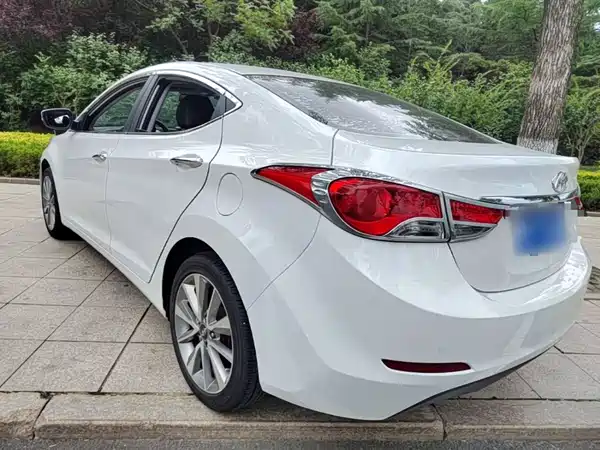 Hyundai Elantra Langdong 2015