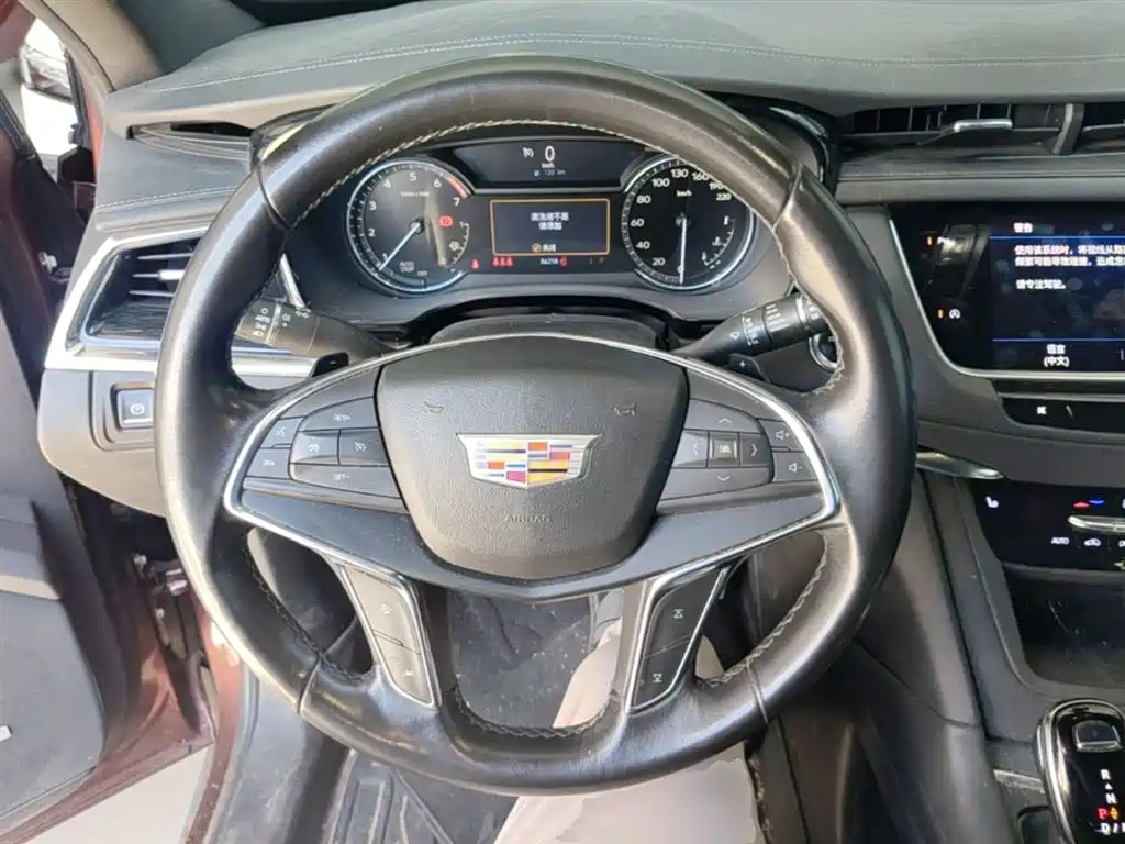 Cadillac XT5 2022 — фото 11