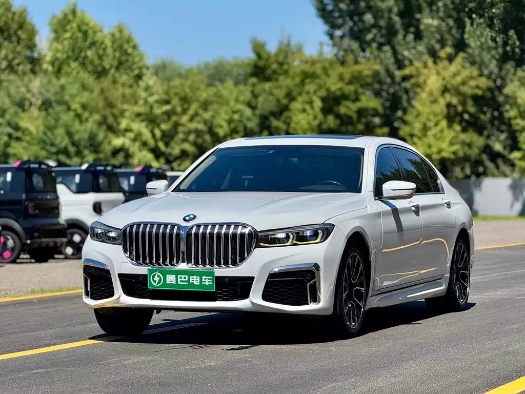 BMW 7 Series 2016 — фото 1