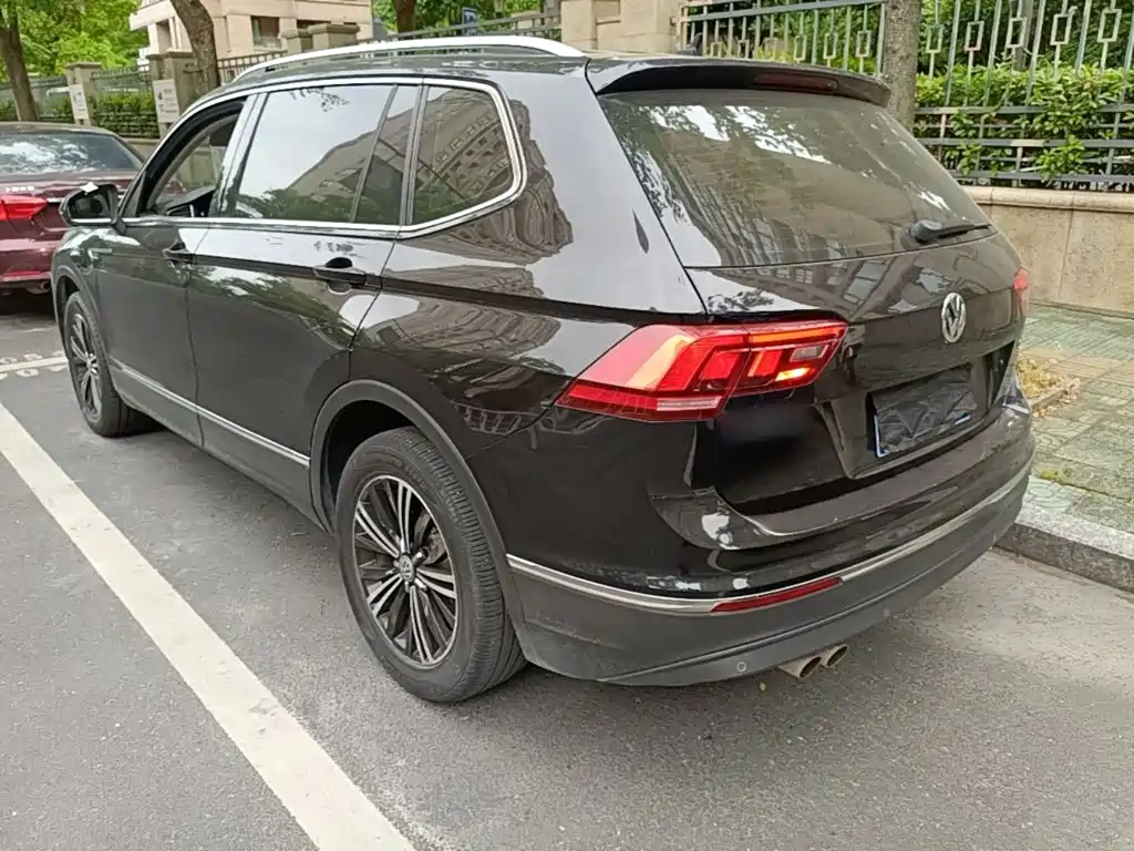 Volkswagen Tiguan L 2020 — фото 23
