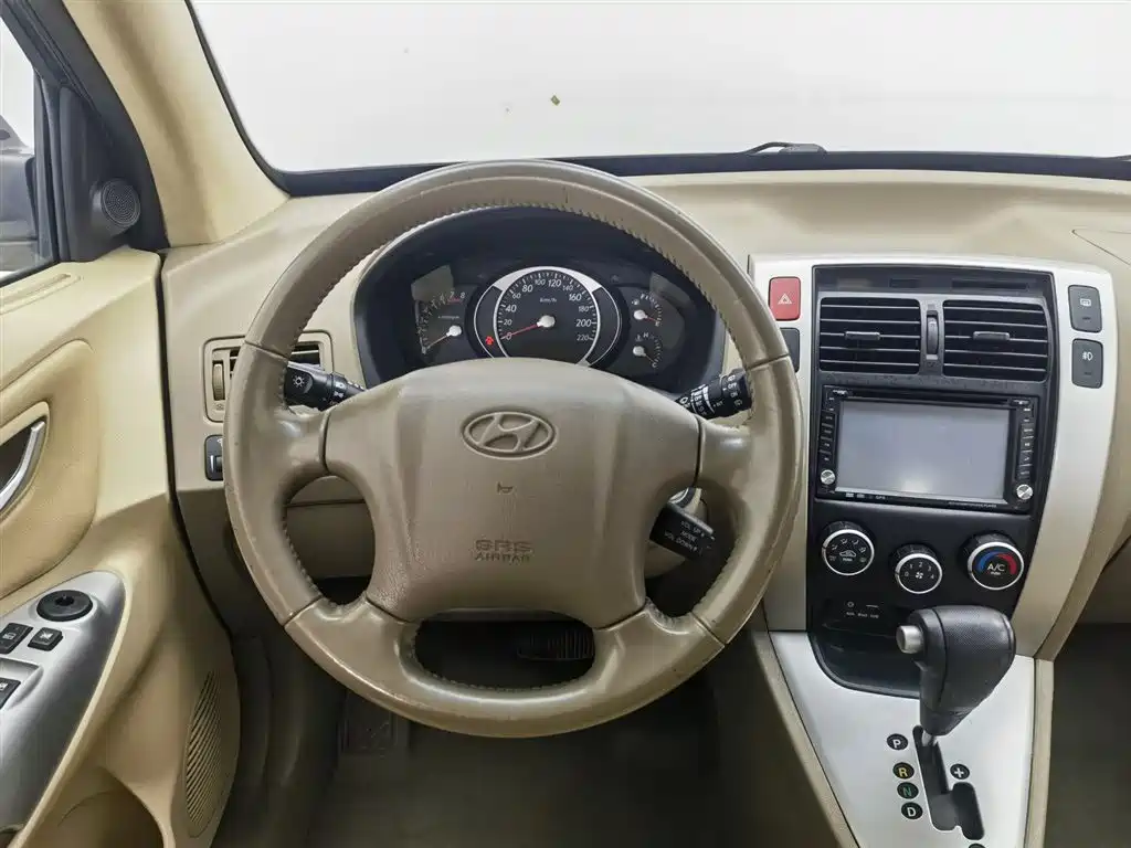 Hyundai Tucson 2014 — фото 11