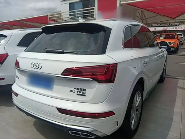 Audi Q5L 2022