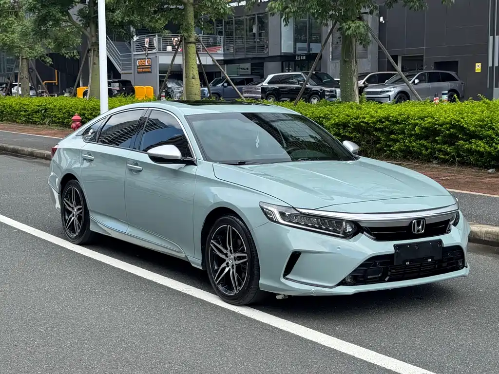Honda Inspire 2021 — фото 3