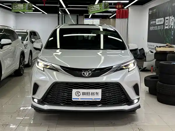 Toyota Granvia 2024