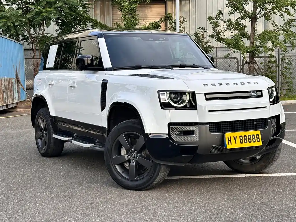 Land Rover Defender 2023 — фото 8