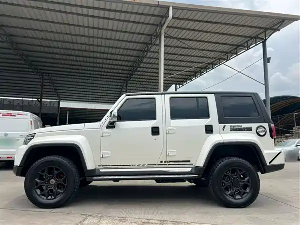 BAIC BJ40 2023