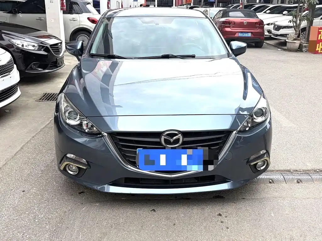 Mazda 3 Axela 2016