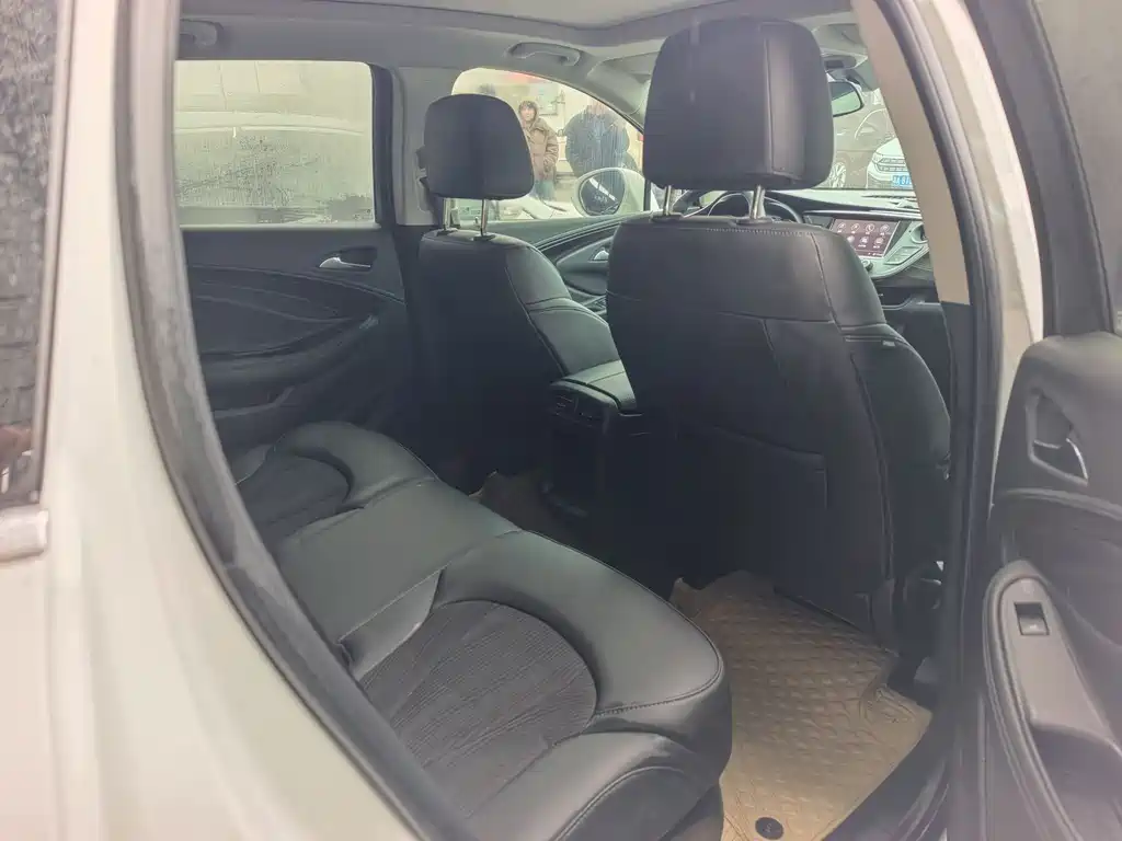 Buick Envision Plus 2020 — фото 8