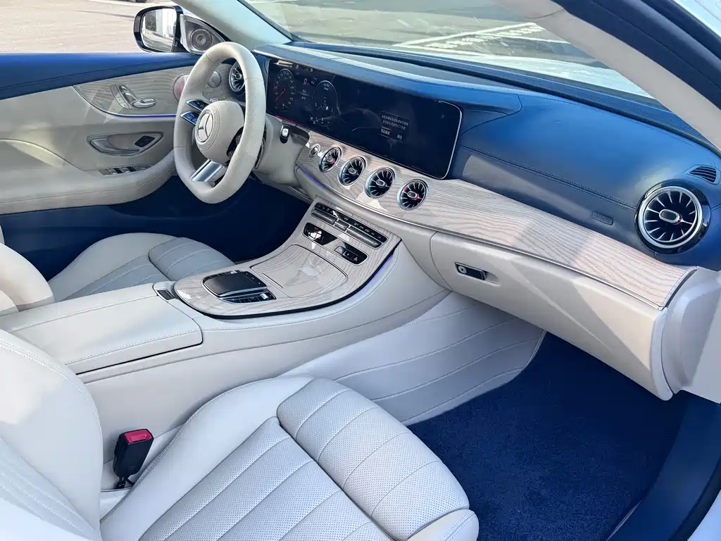 Mercedes-Benz E-Class 2023 — фото 5