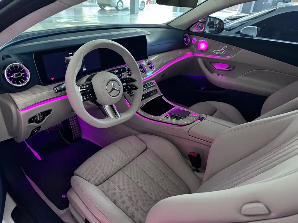Mercedes-Benz E-Class 2023 — фото 9