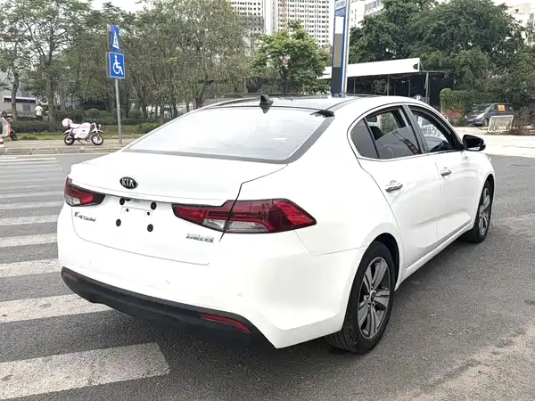 Kia K4 2017