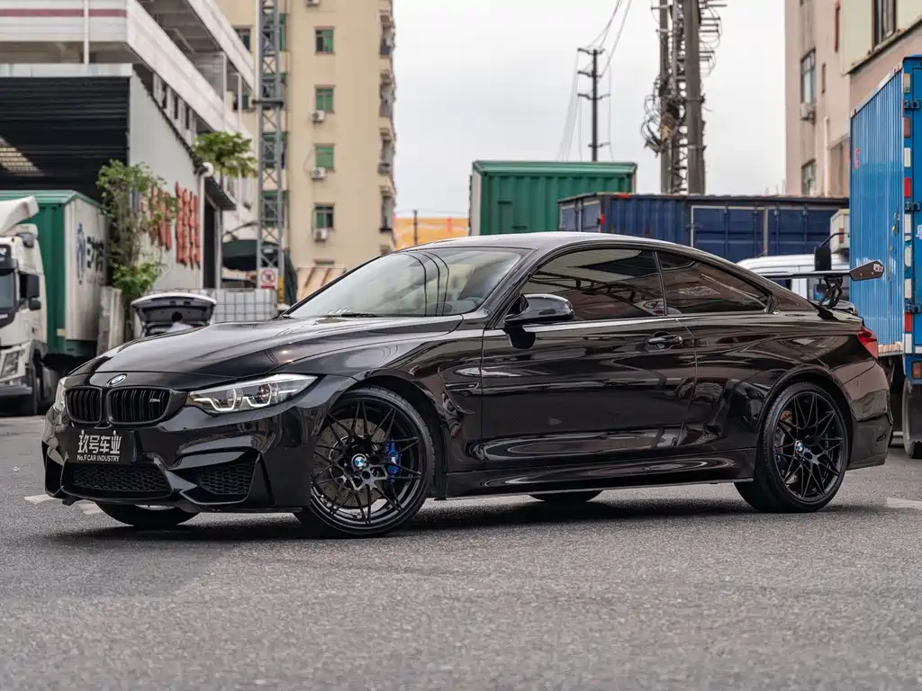 BMW M4 2019 — фото 1