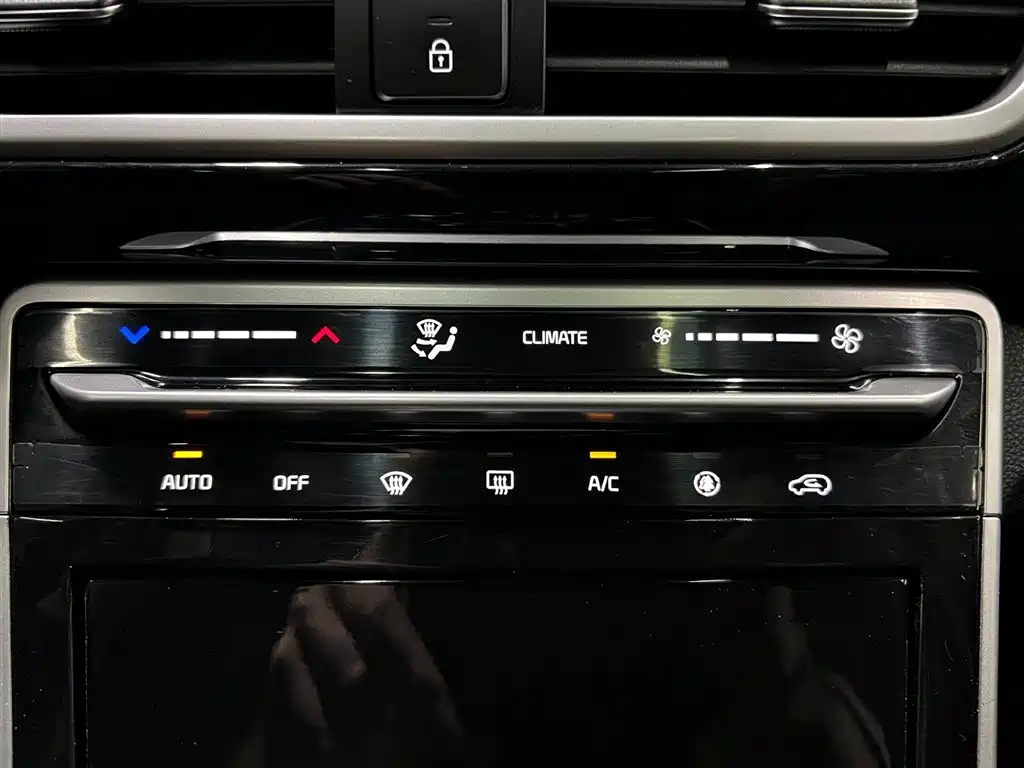 Kia KX3 2022 — фото 15