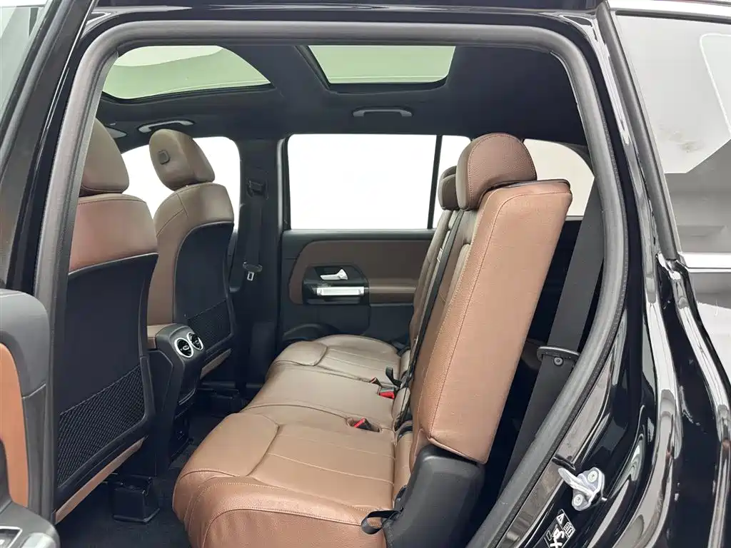 Mercedes-Benz GLB 2023 — фото 19