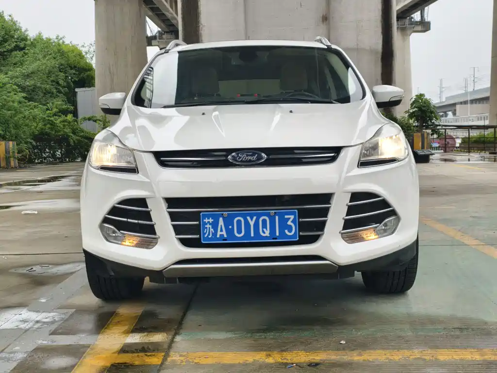 Ford Kuga 2014 — фото 1