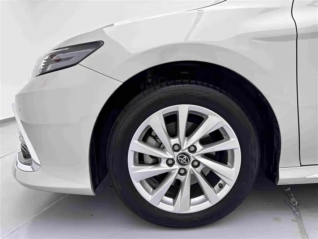 Toyota Camry 2024 — фото 28
