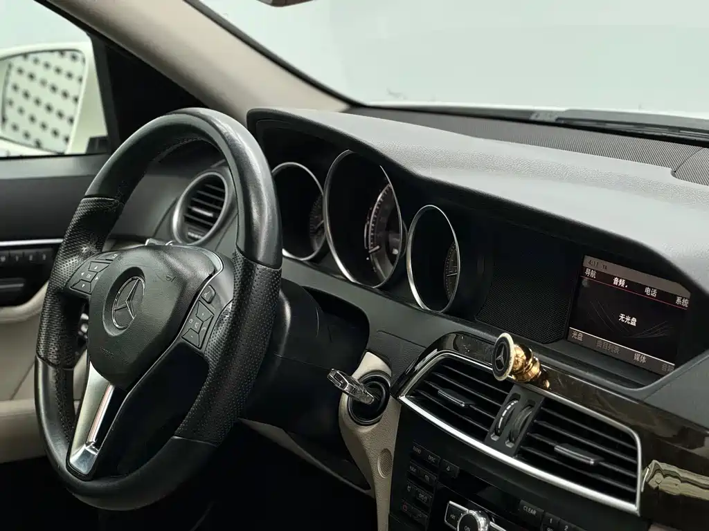 Mercedes-Benz C-Class 2014 — фото 6