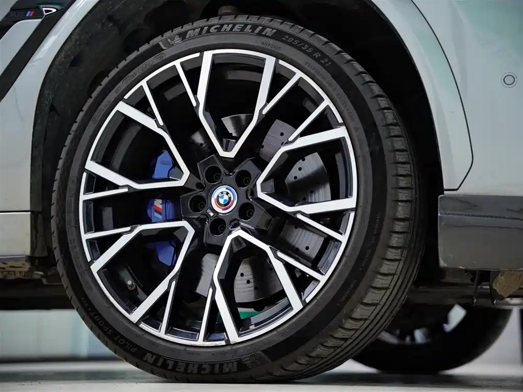 BMW X6 M 2022 — фото 54