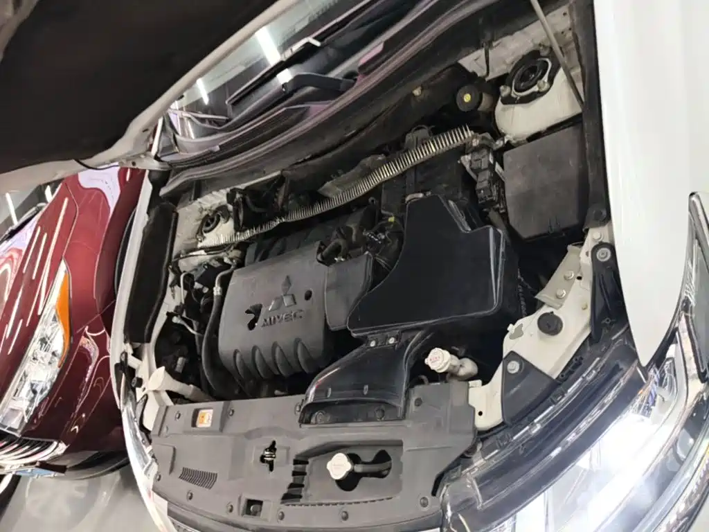 Mitsubishi Outlander 2020 — фото 20