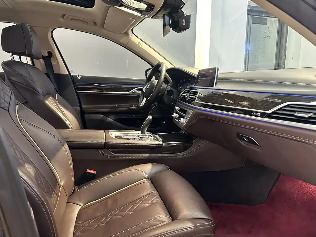BMW 7 Series 2020 — фото 19