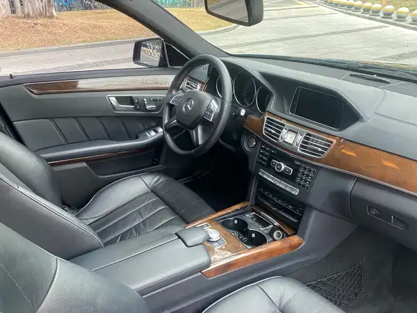 Mercedes-Benz E-Class 2015